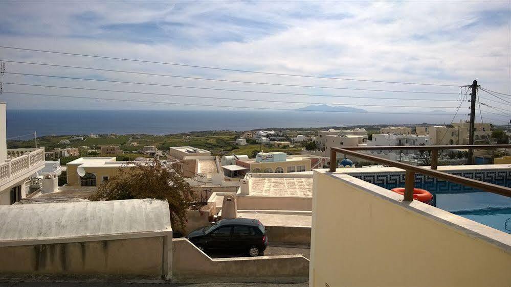 Anemomilos Suites Фира Екстериор снимка
