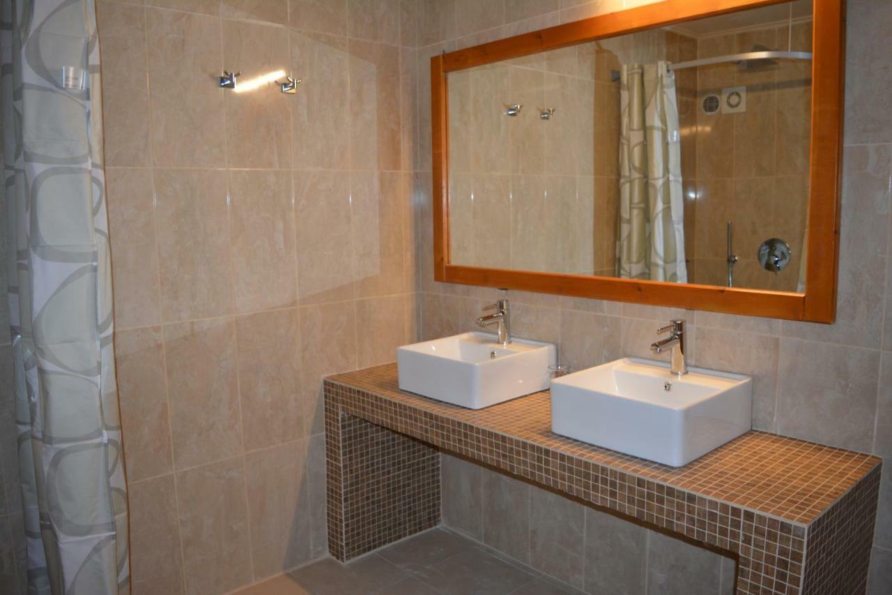 Anemomilos Suites Фира Екстериор снимка