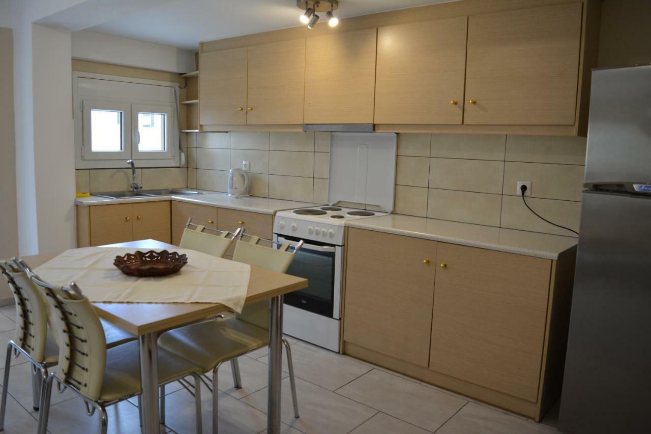 Anemomilos Suites Фира Екстериор снимка