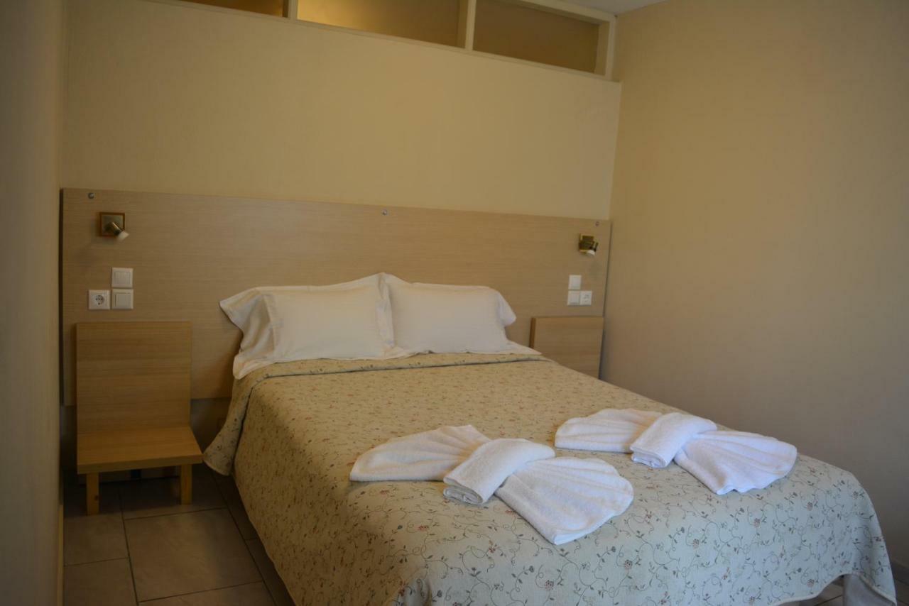 Anemomilos Suites Фира Екстериор снимка