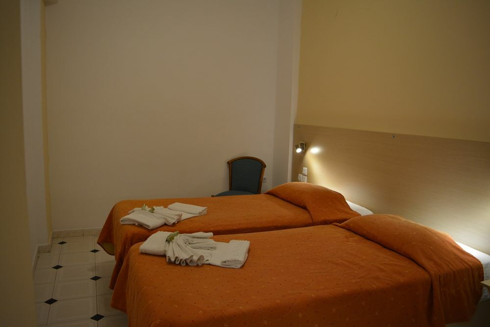 Anemomilos Suites Фира Екстериор снимка