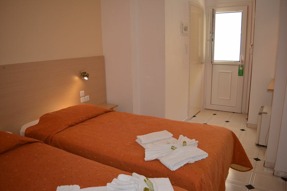 Anemomilos Suites Фира Екстериор снимка