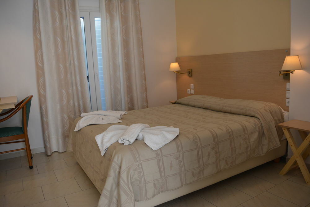 Anemomilos Suites Фира Екстериор снимка
