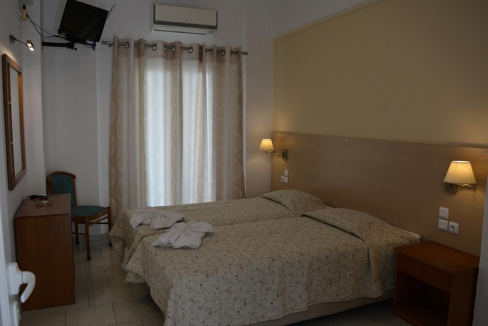 Anemomilos Suites Фира Екстериор снимка